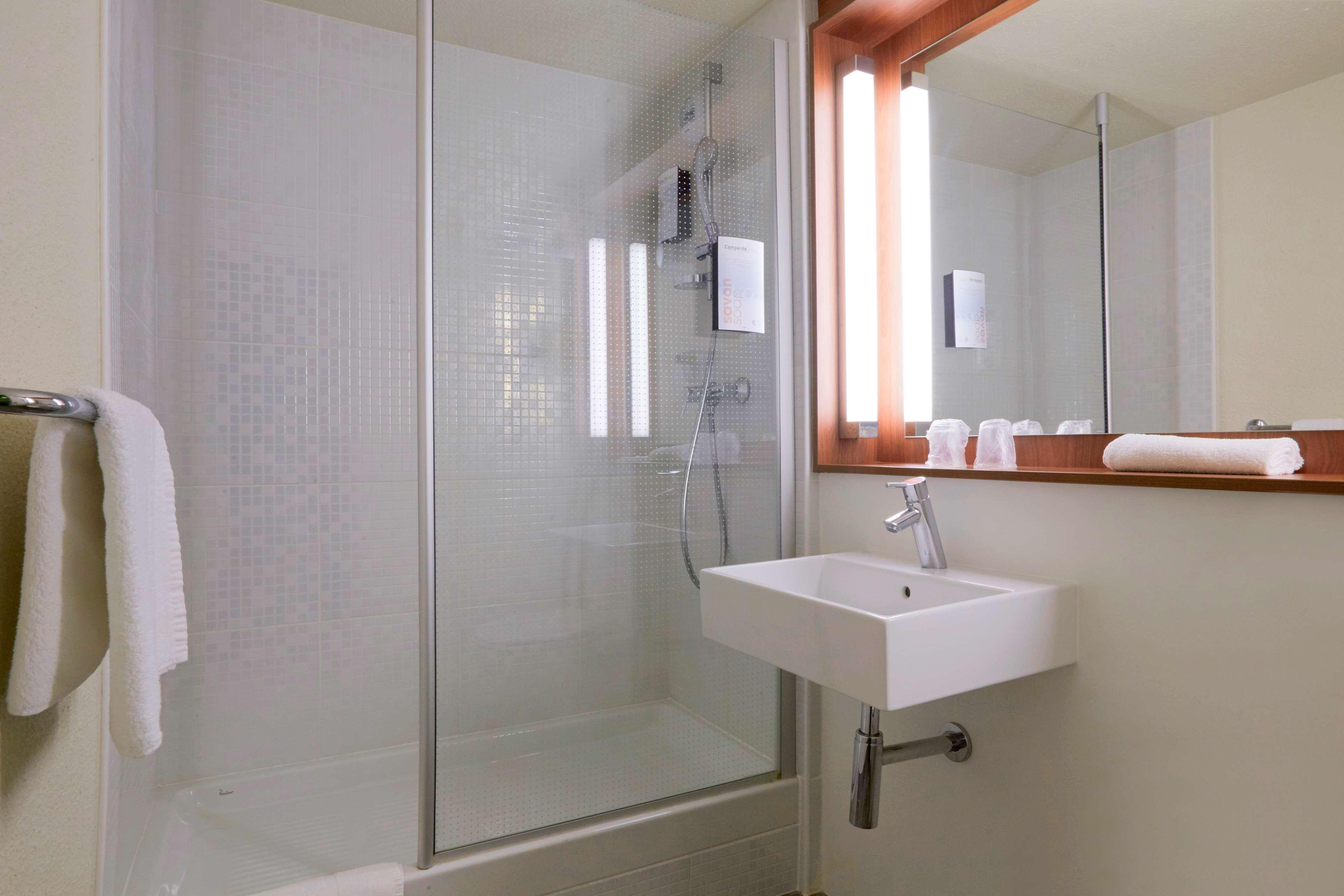 B&B Hotel Roissy - Saint Witz Ex-Campanile Roissy - Saint Witz Екстериор снимка