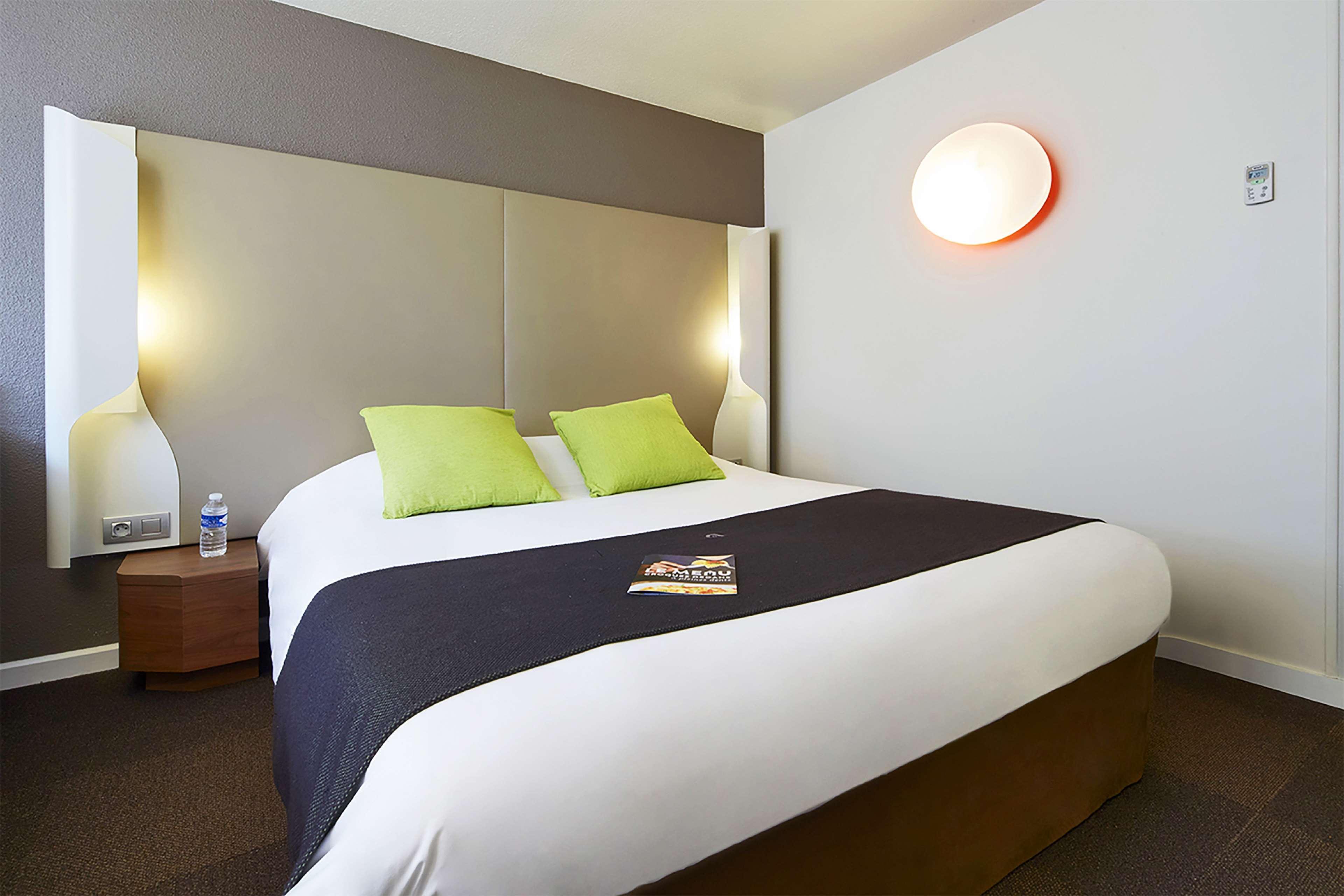 B&B Hotel Roissy - Saint Witz Ex-Campanile Roissy - Saint Witz Екстериор снимка
