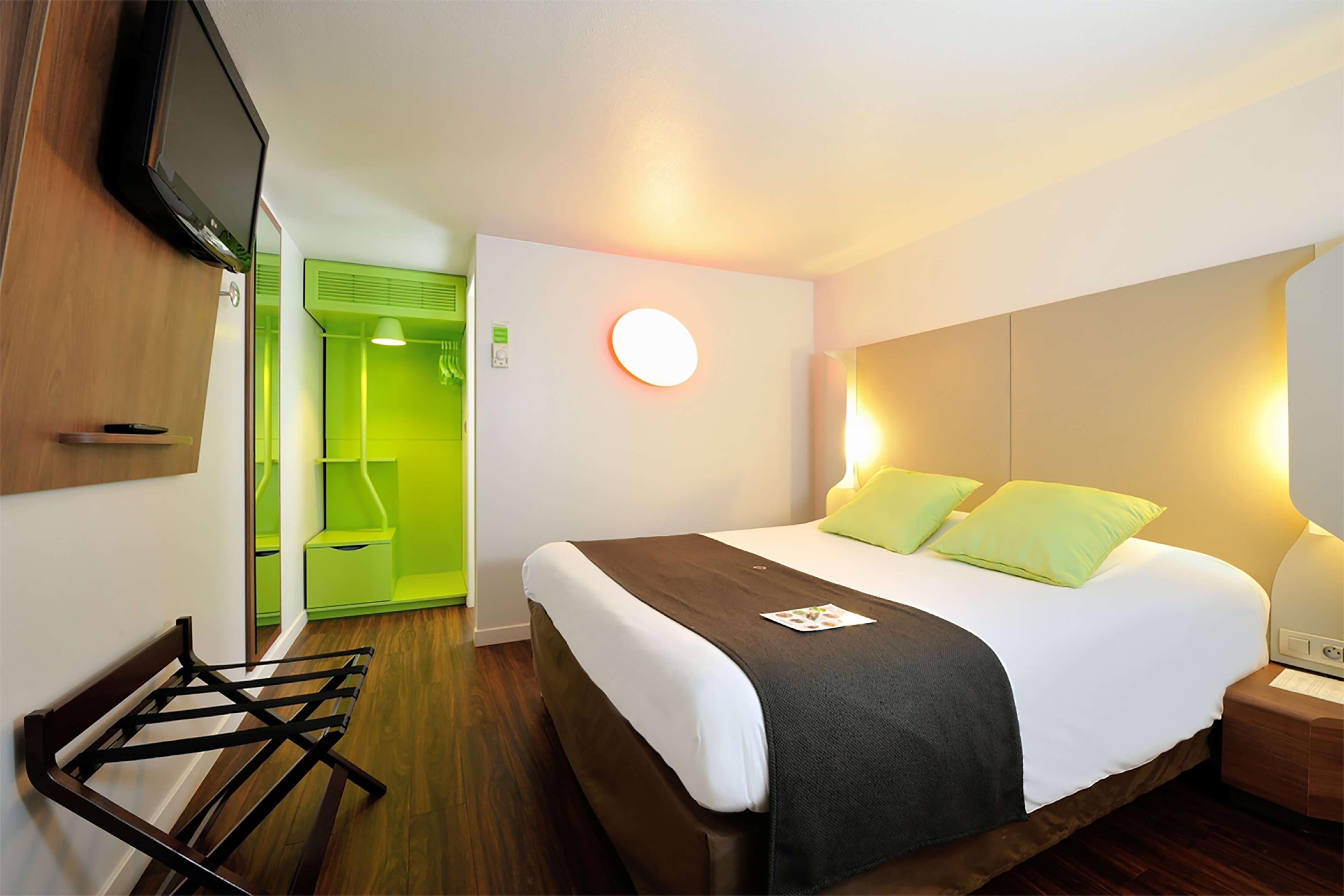 B&B Hotel Roissy - Saint Witz Ex-Campanile Roissy - Saint Witz Екстериор снимка